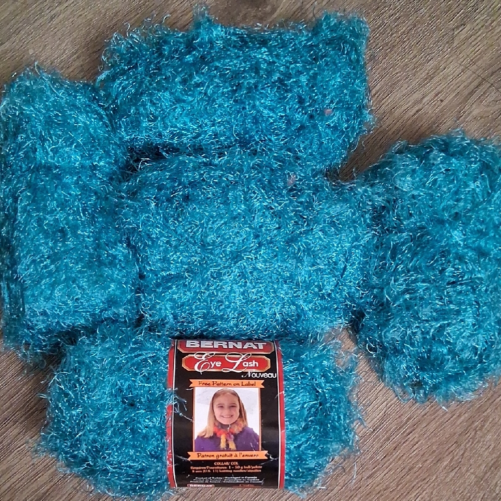 Yarn,Bernat eyelash, teal, Diva 4 skeins